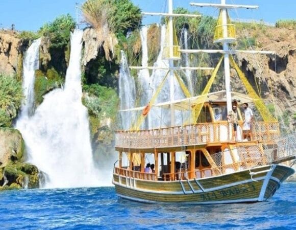 Excursion en bateau à la cascade d'Antalya