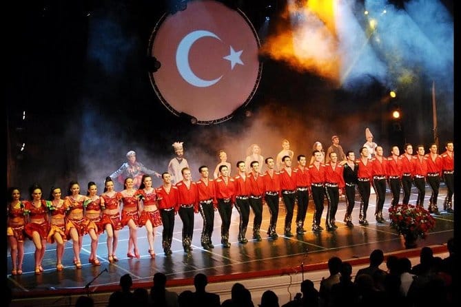 Tour dello spettacolo di danza del fuoco dell'Anatolia