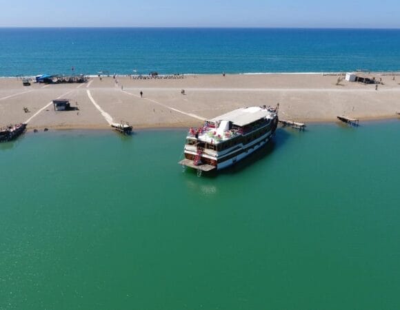 Giro in barca a Manavgat con bazar